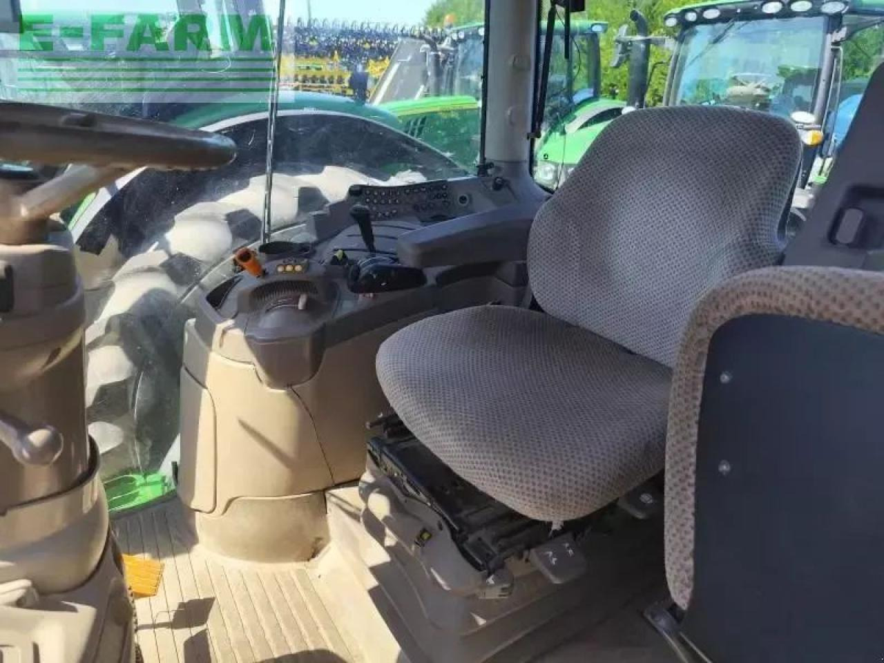 Farm tractor John Deere 6140r: picture 6