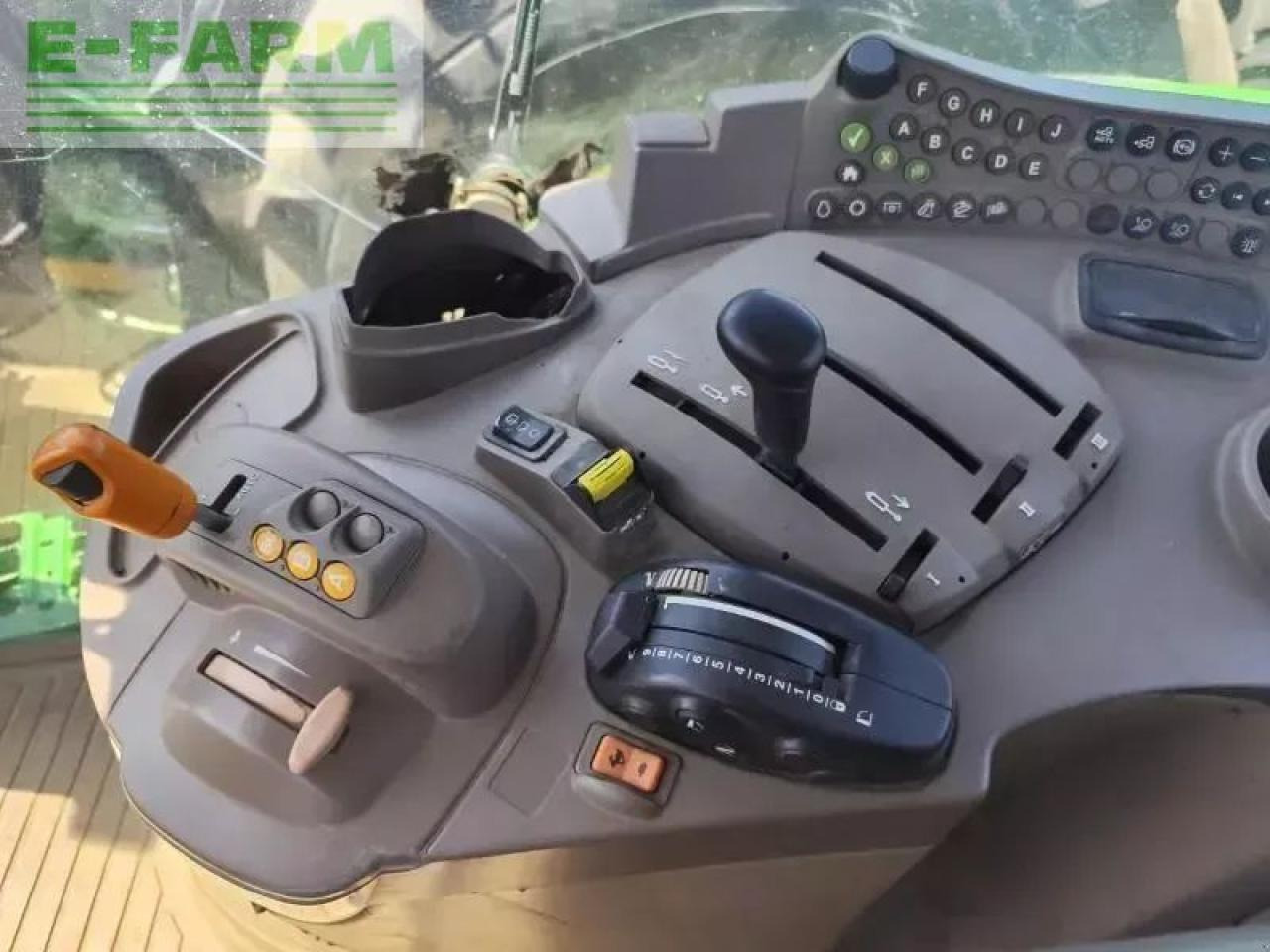 Farm tractor John Deere 6140r: picture 7