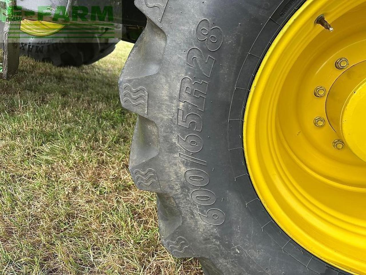 Farm tractor John Deere 6170r: picture 12