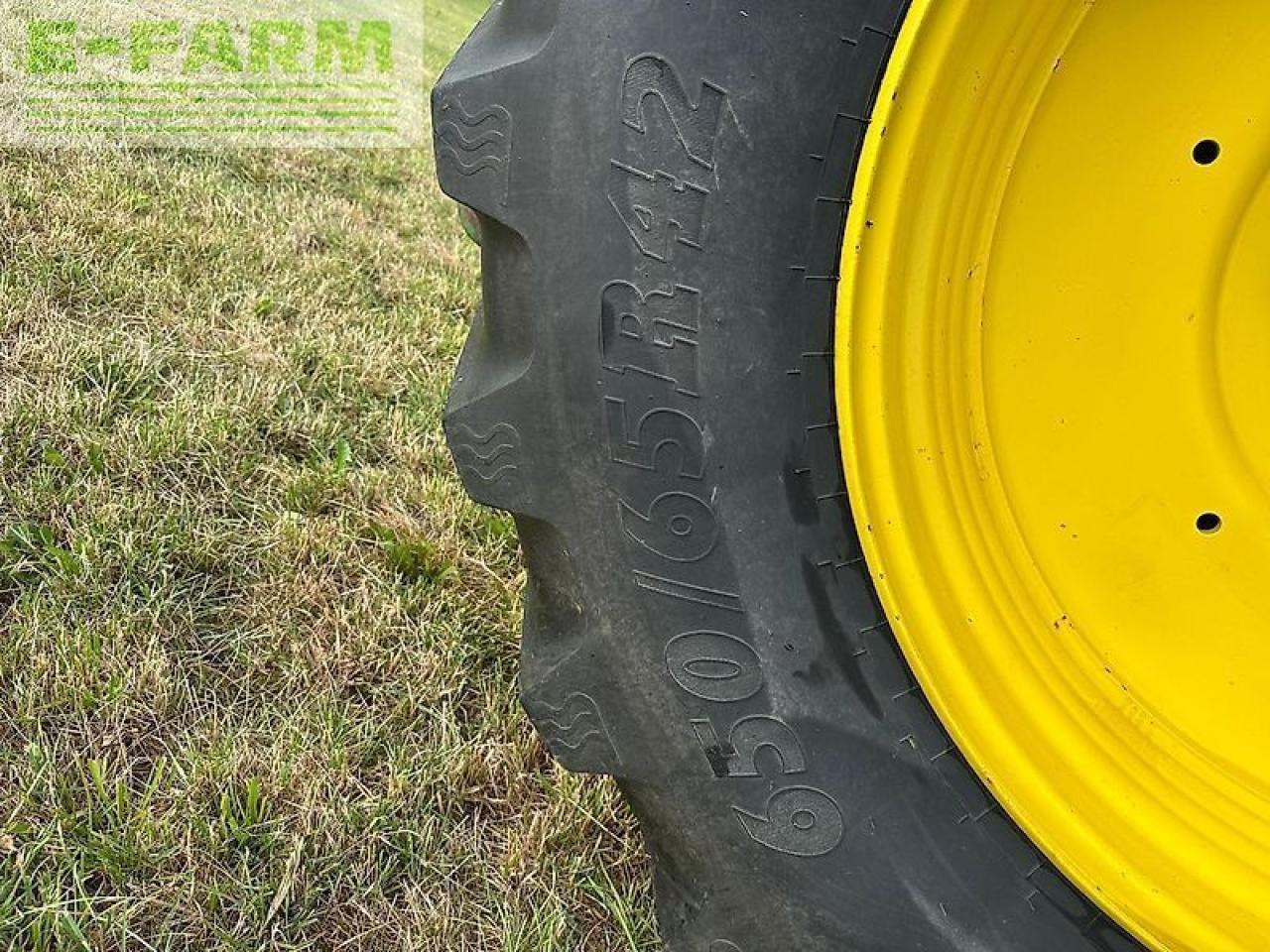 Farm tractor John Deere 6170r: picture 13