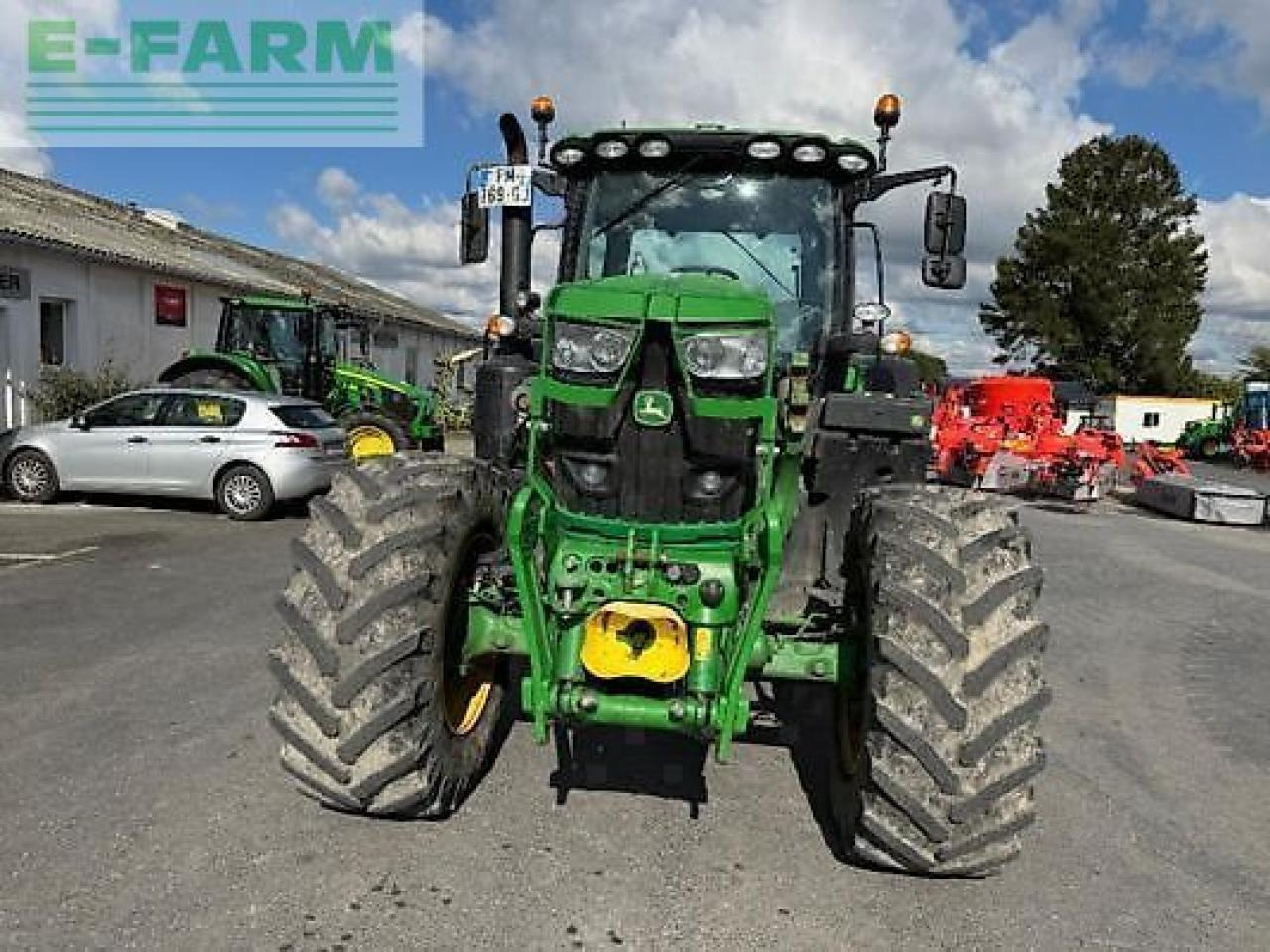 John Deere 6175r - Farm tractor: picture 2 John Deere 6175r - Farm tractor: picture 2