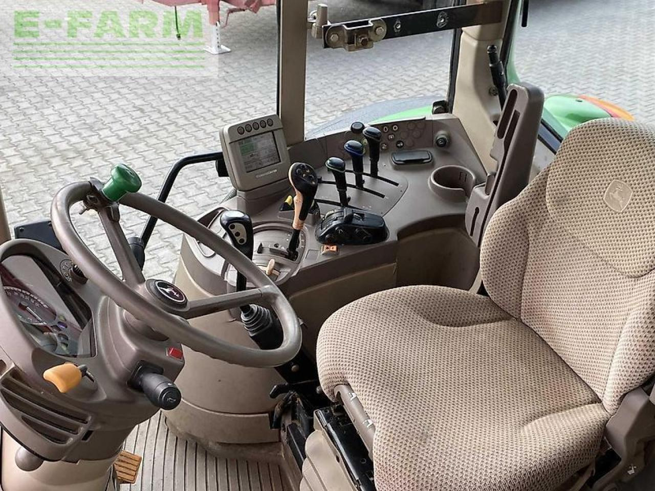 John Deere 6430 premium - Farm tractor: picture 4 John Deere 6430 premium - Farm tractor: picture 4