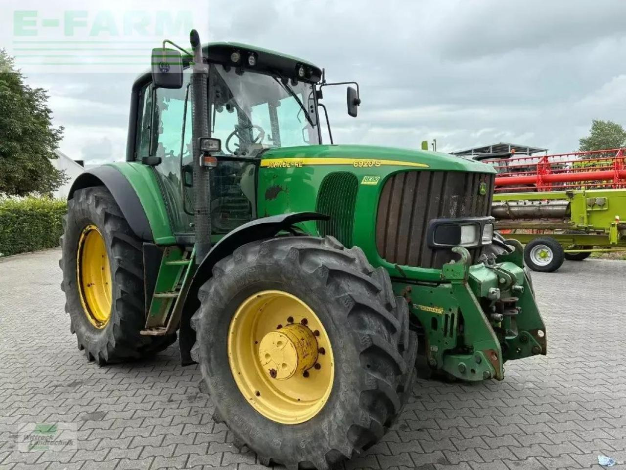 John Deere 6920 s - Farm tractor: picture 1 John Deere 6920 s - Farm tractor: picture 1