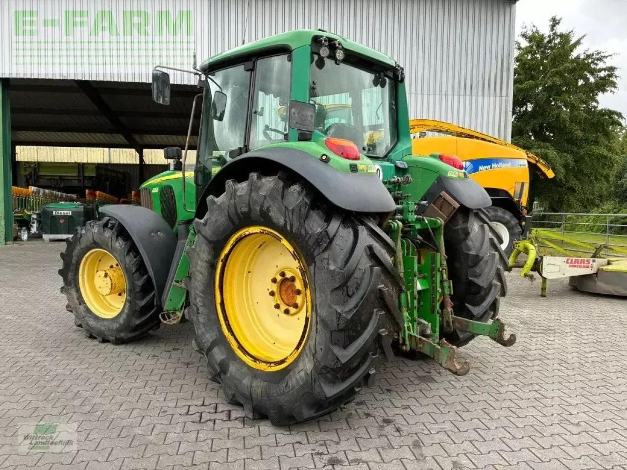 John Deere 6920 s - Farm tractor: picture 2 John Deere 6920 s - Farm tractor: picture 2
