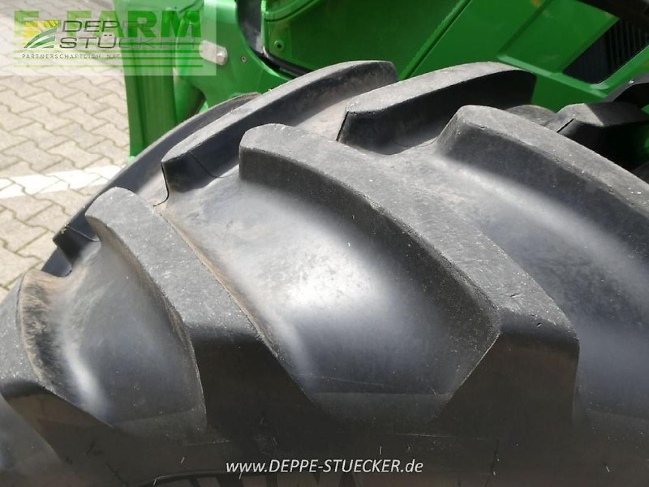Farm tractor John Deere 6r 150: picture 12