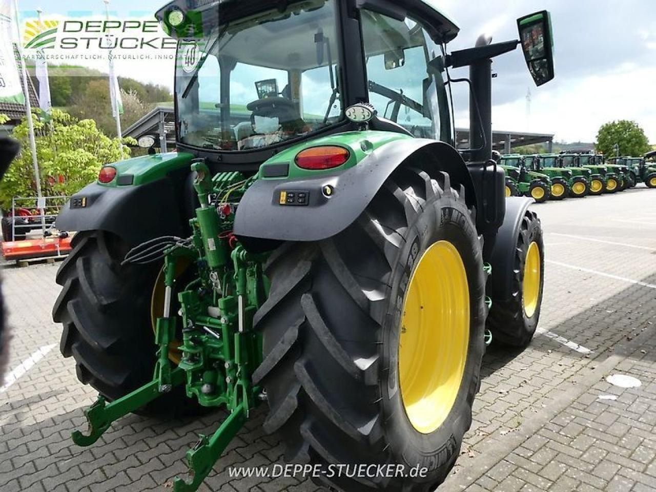 Farm tractor John Deere 6r 150: picture 7