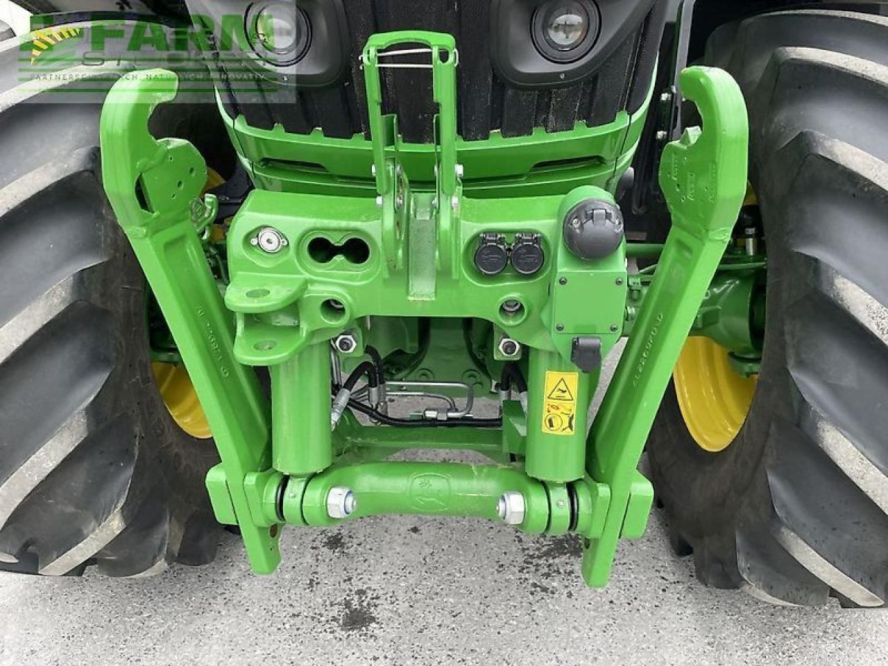 Farm tractor John Deere 6r 185: picture 15