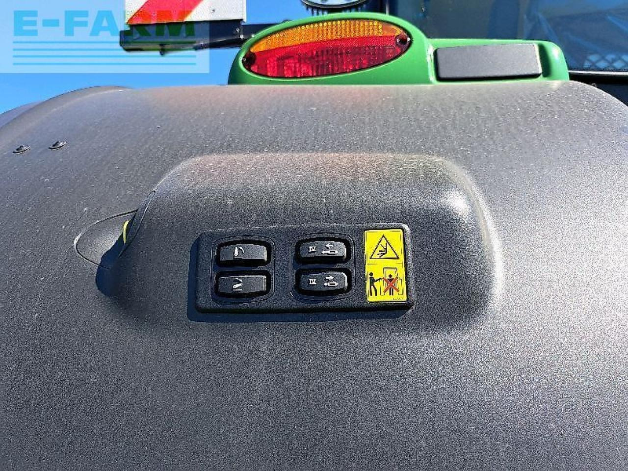 Farm tractor John Deere 6r195 / 6r195: picture 8