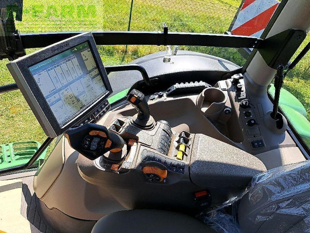 Farm tractor John Deere 6r195 / 6r195: picture 13