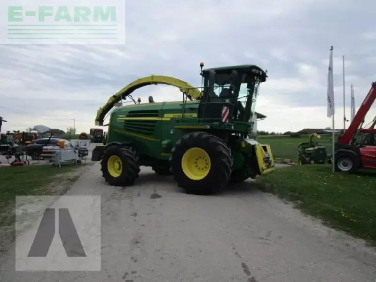 John Deere 7350i - Forage harvester: picture 2 John Deere 7350i - Forage harvester: picture 2