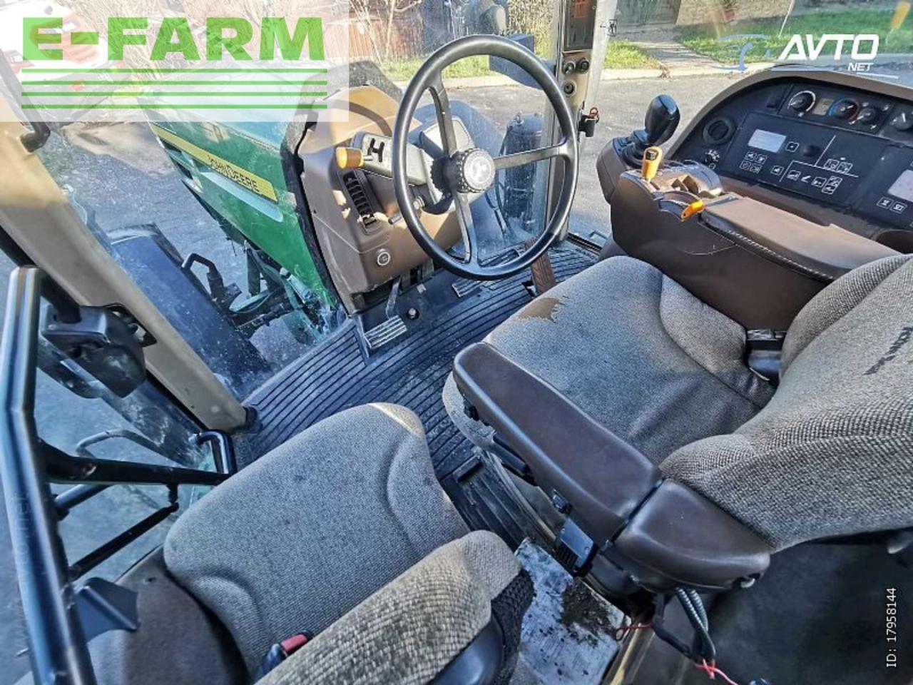 John Deere 7930 - Farm tractor: picture 5 John Deere 7930 - Farm tractor: picture 5