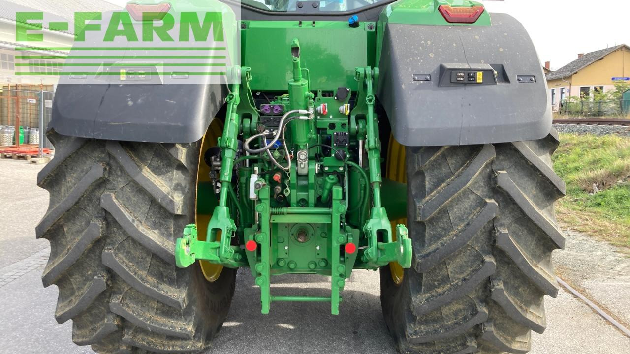 Farm tractor John Deere 7R330: picture 12