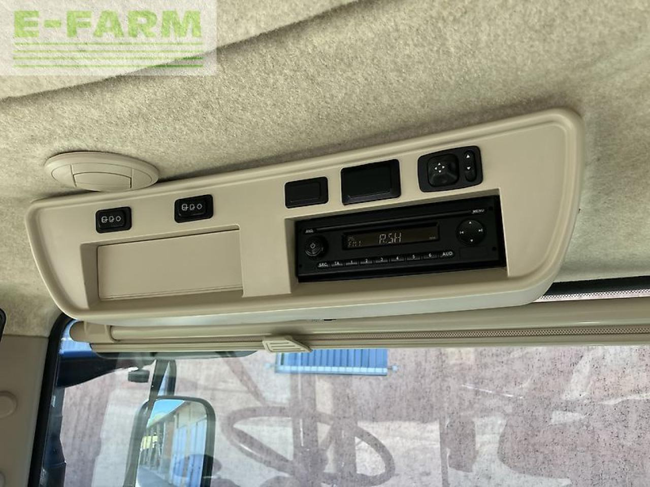 Farm tractor John Deere 8320r *powr shift 16/5*: picture 38