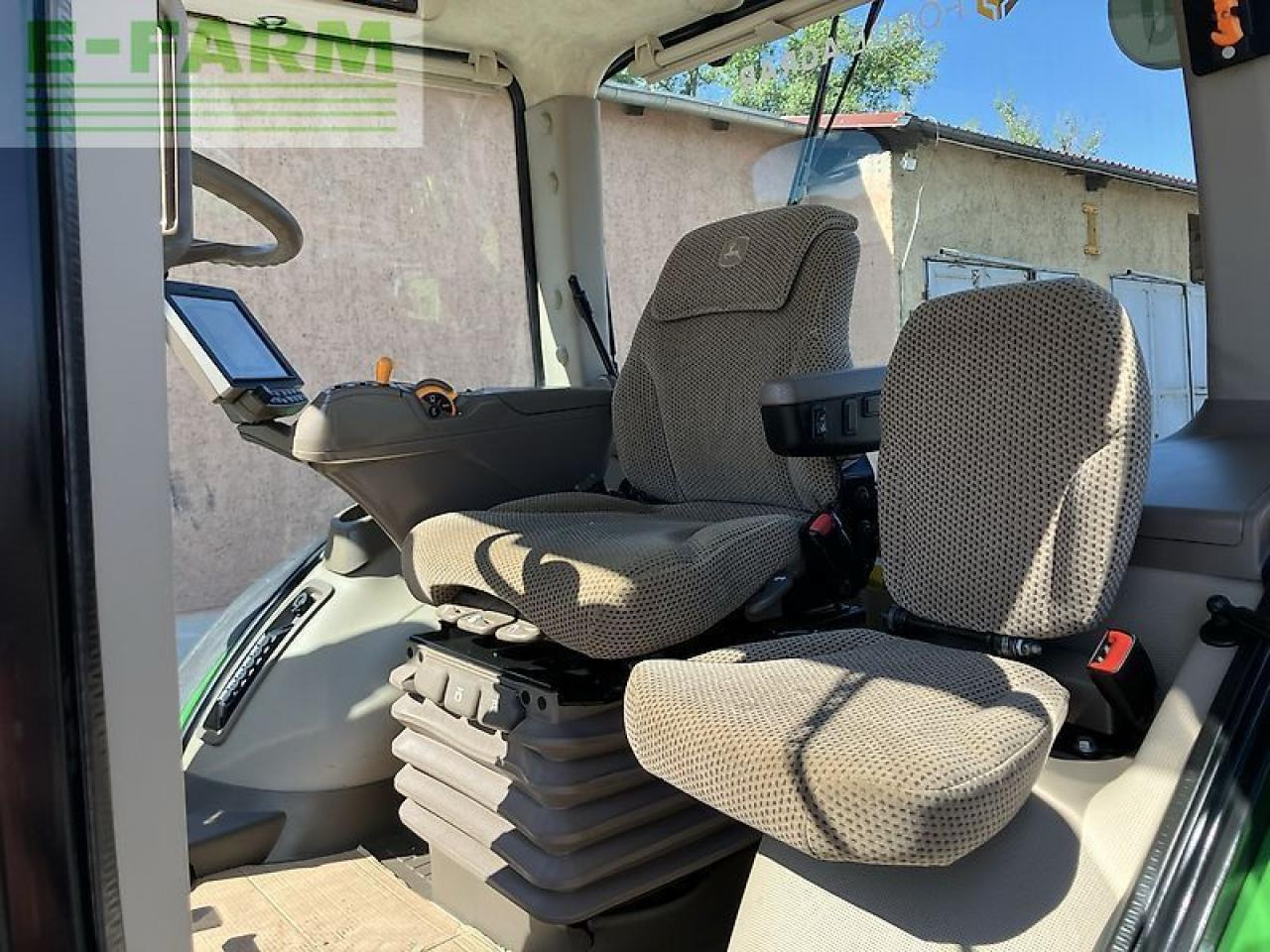 Farm tractor John Deere 8320r *powr shift 16/5*: picture 36