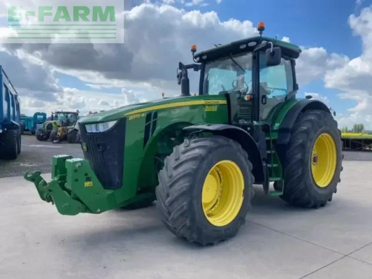 John Deere 8370r - Farm tractor: picture 1 John Deere 8370r - Farm tractor: picture 1