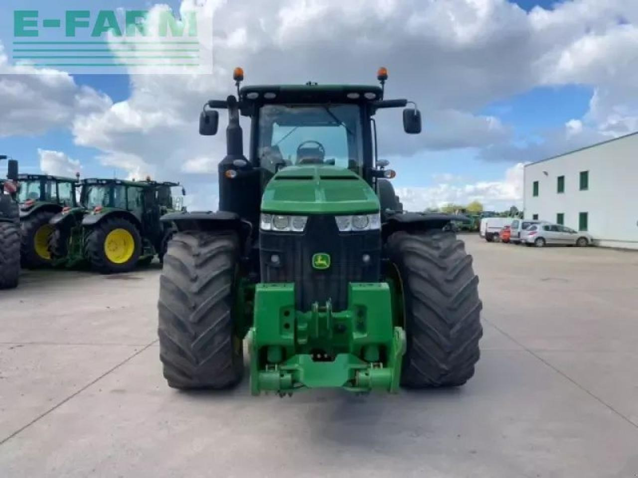 John Deere 8370r - Farm tractor: picture 2 John Deere 8370r - Farm tractor: picture 2