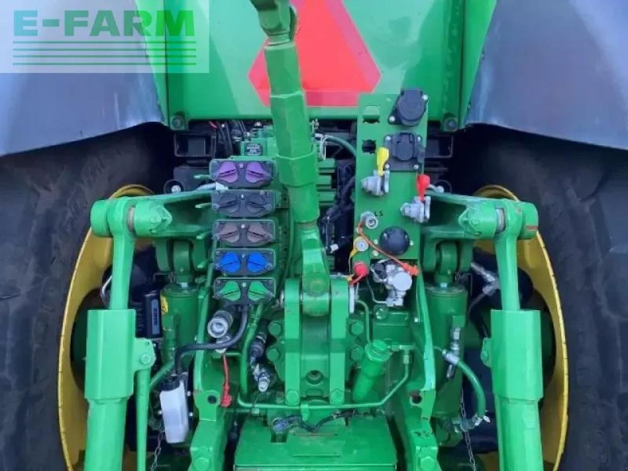 John Deere 8370r - Farm tractor: picture 5 John Deere 8370r - Farm tractor: picture 5