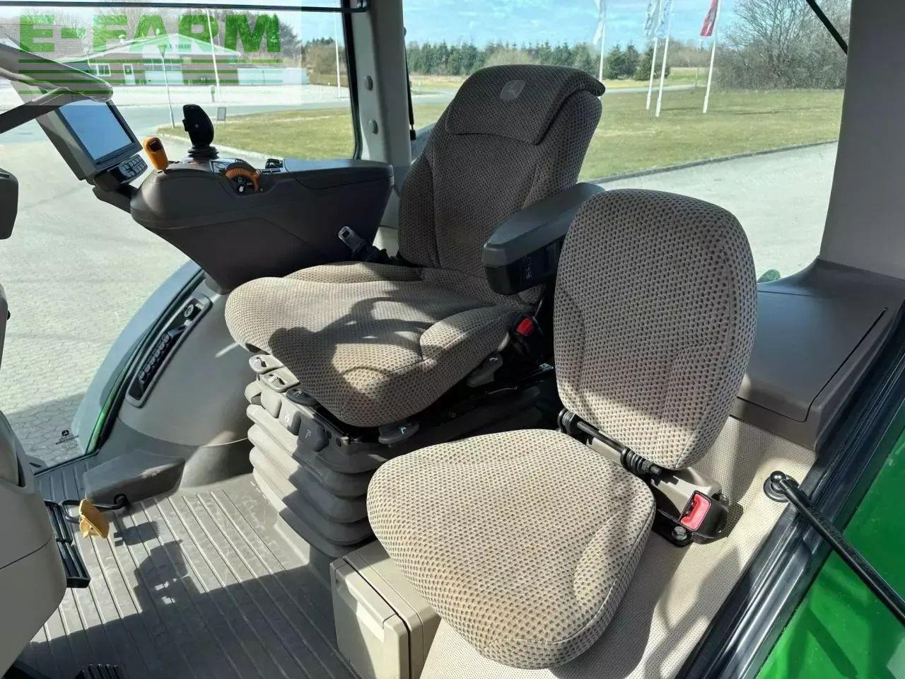 John Deere 8400r - Farm tractor: picture 4 John Deere 8400r - Farm tractor: picture 4