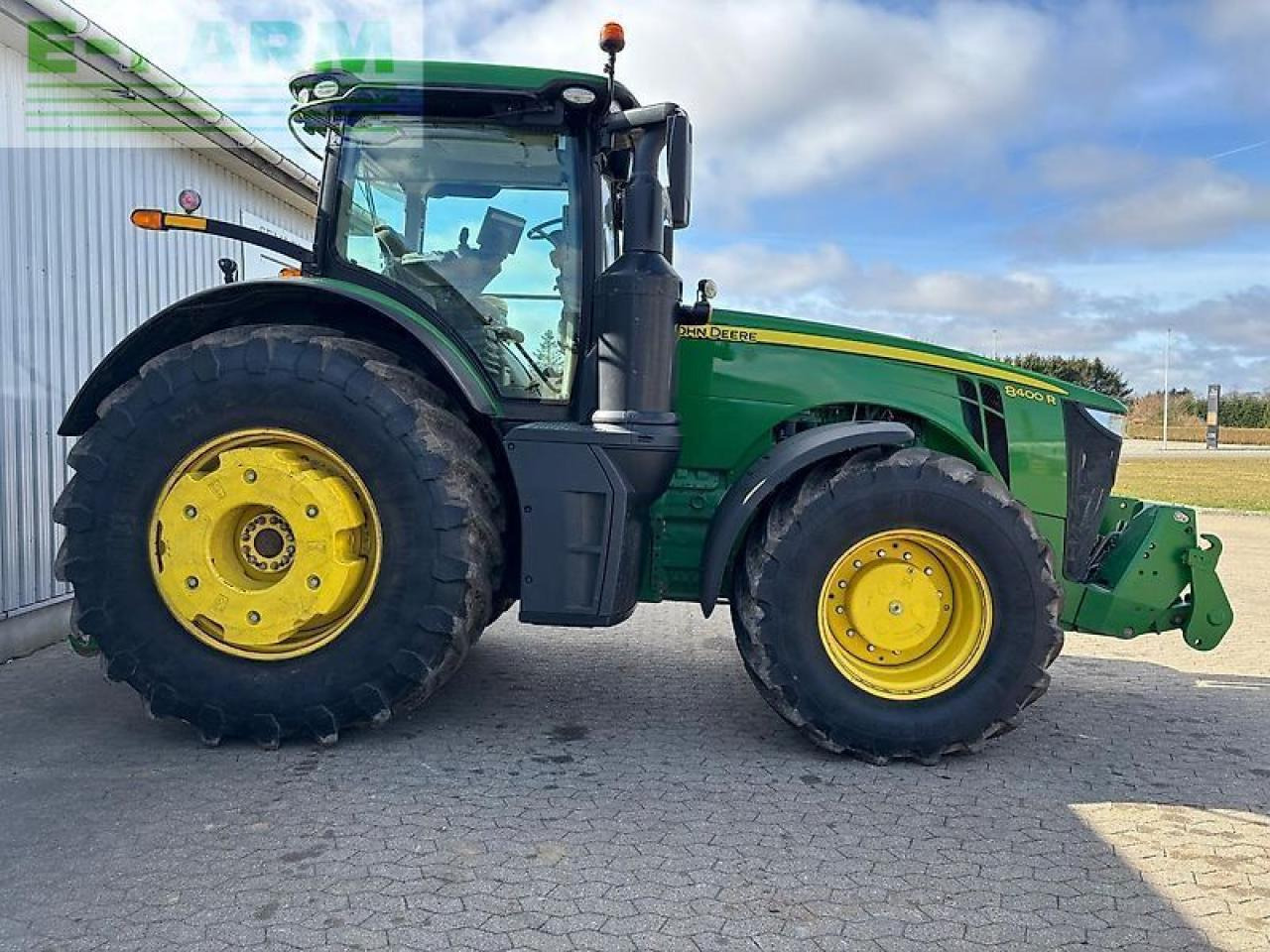 John Deere 8400r - Farm tractor: picture 2 John Deere 8400r - Farm tractor: picture 2