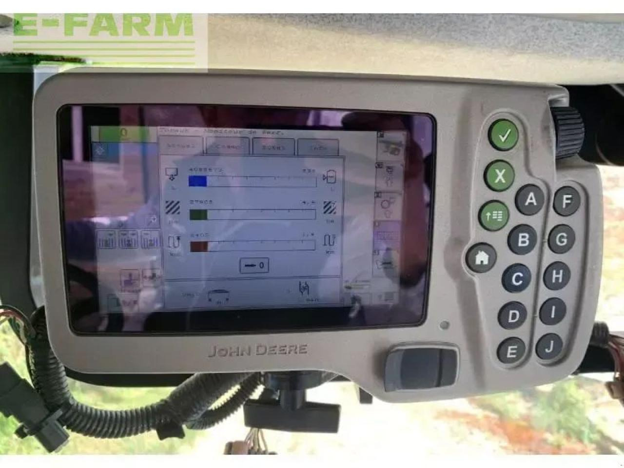 John Deere - Trailed sprayer: picture 5 John Deere - Trailed sprayer: picture 5