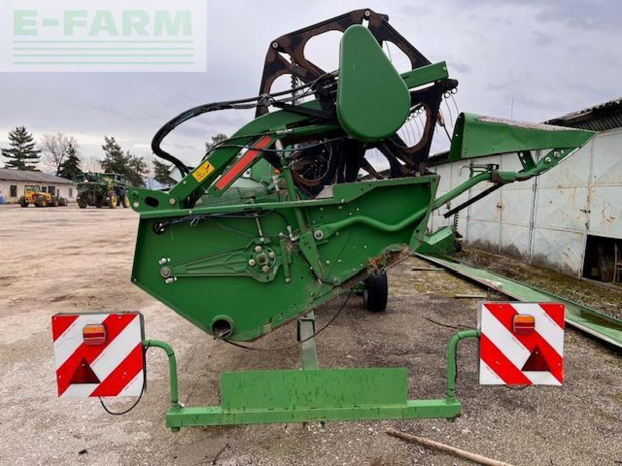 Combine harvester John Deere T670: picture 20