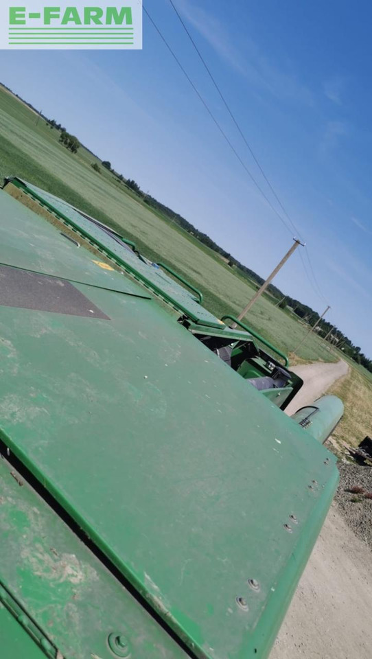 Combine harvester John Deere W540: picture 19