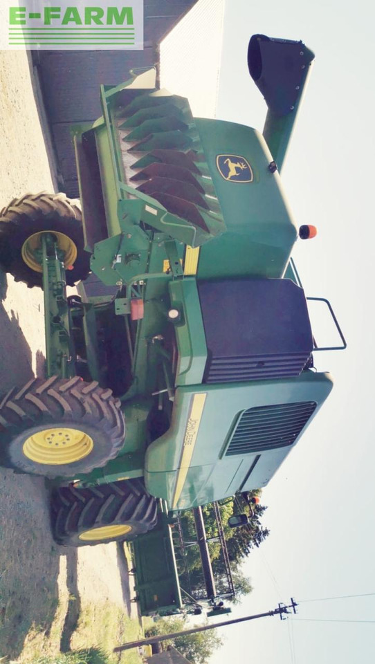 Combine harvester John Deere W540: picture 26