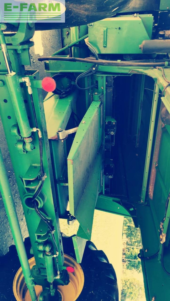Combine harvester John Deere W540: picture 25
