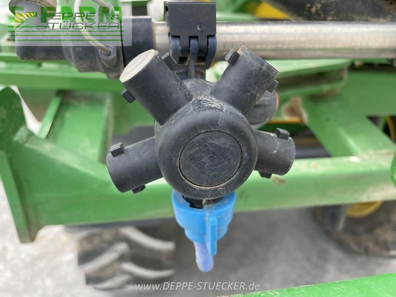 Trailed sprayer John Deere m740i (my14): picture 6