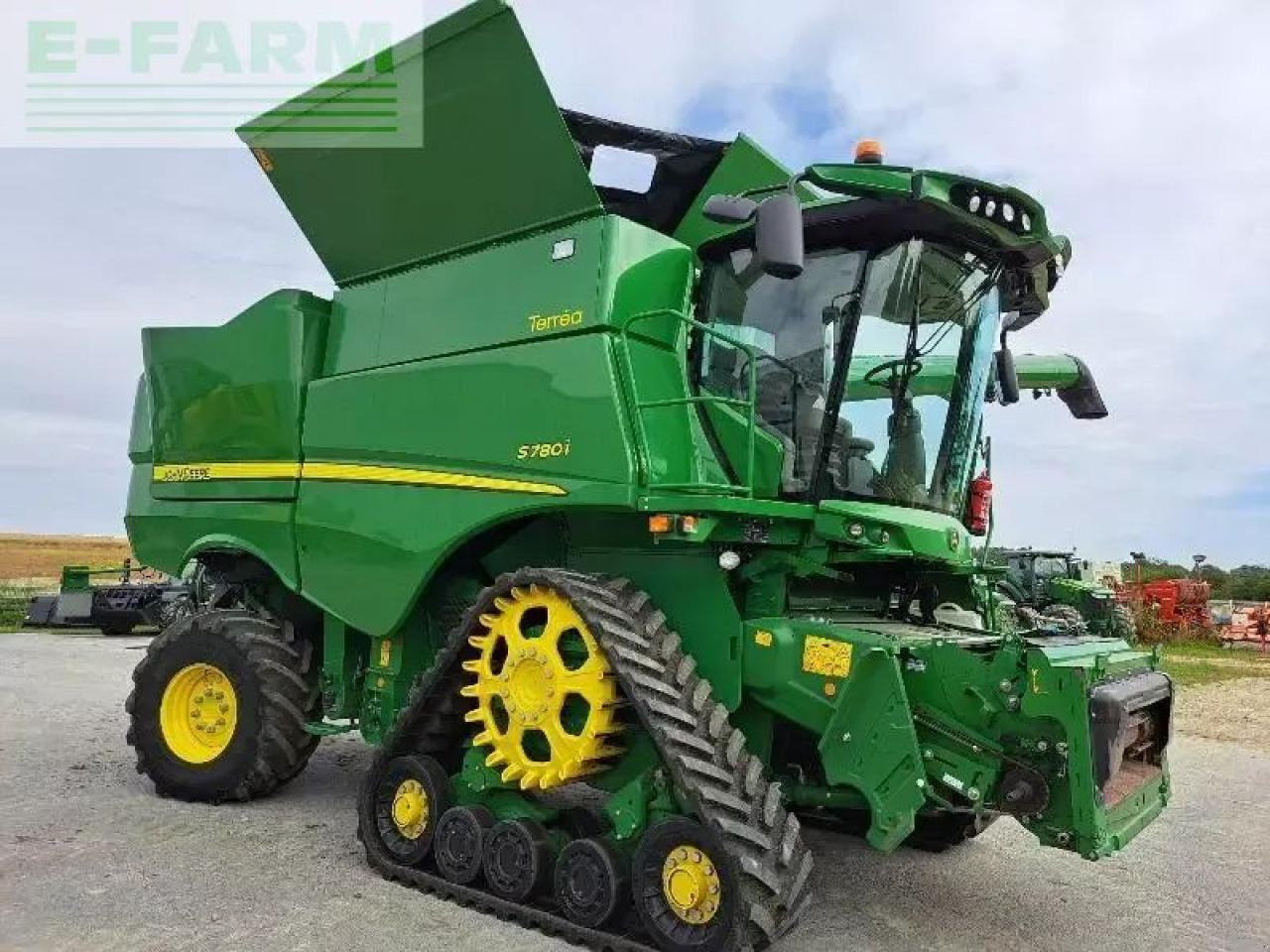 John Deere s780 - Combine harvester: picture 1 John Deere s780 - Combine harvester: picture 1
