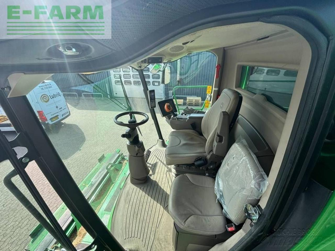 Combine harvester John Deere t 660 i 4wd: picture 25 Combine harvester John Deere t 660 i 4wd: picture 25