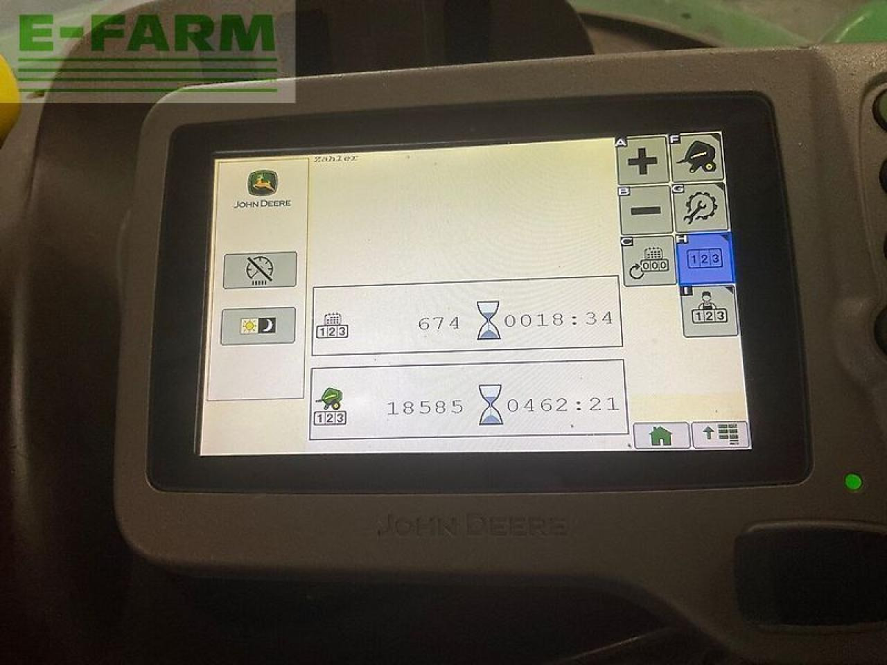 Square baler John Deere v451r: picture 12
