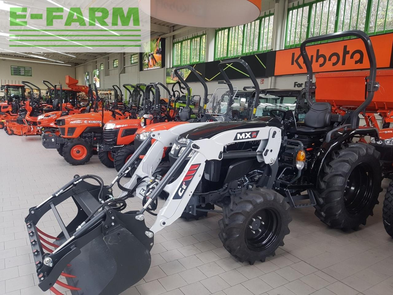 Farm tractor Kubota l1-382 winterdienstpaket: picture 8