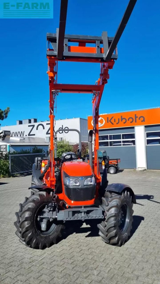 Farm tractor Kubota m4-063 rops: picture 6