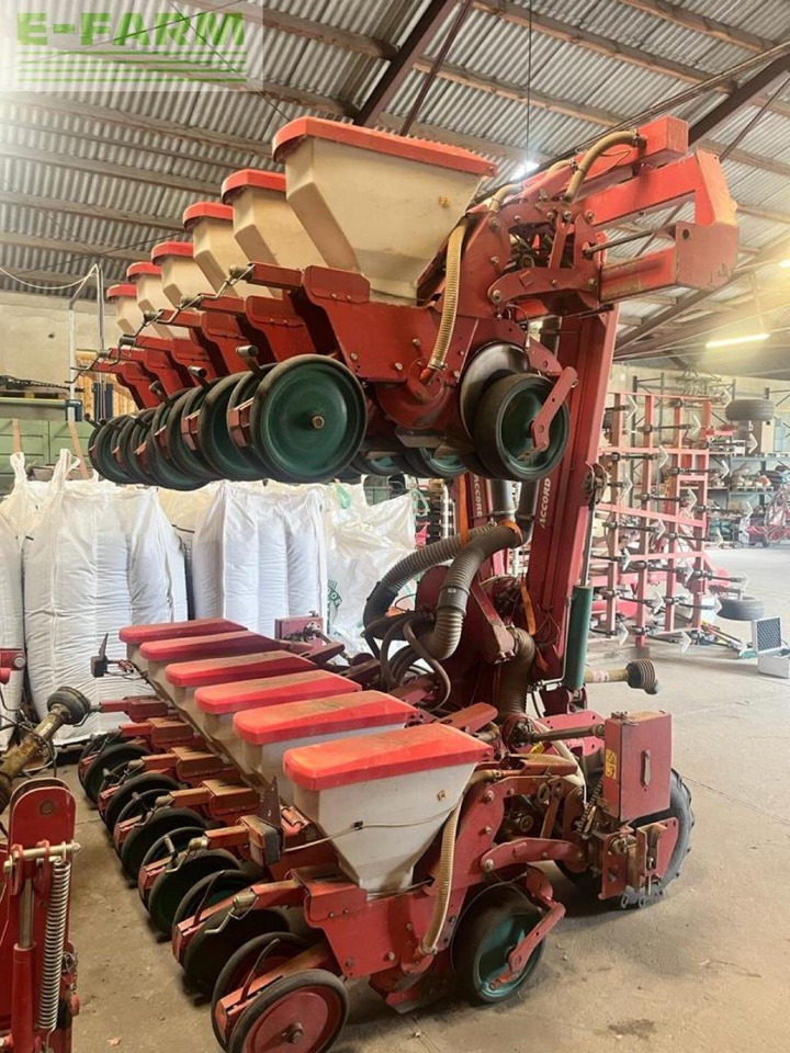 Kverneland Optima - Precision sowing machine: picture 3 Kverneland Optima - Precision sowing machine: picture 3