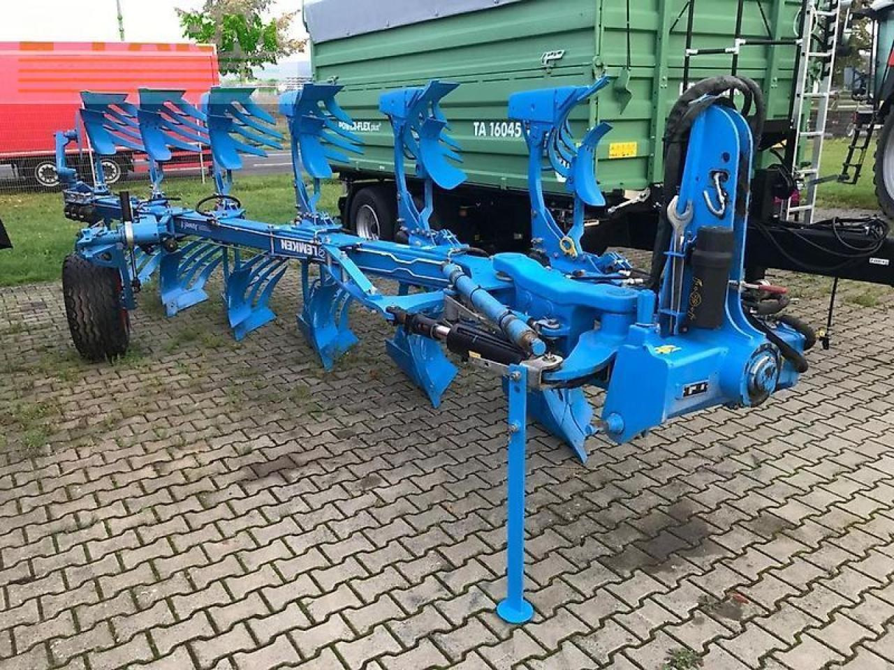 Lemken juwel 8m - Plow: picture 1 Lemken juwel 8m - Plow: picture 1