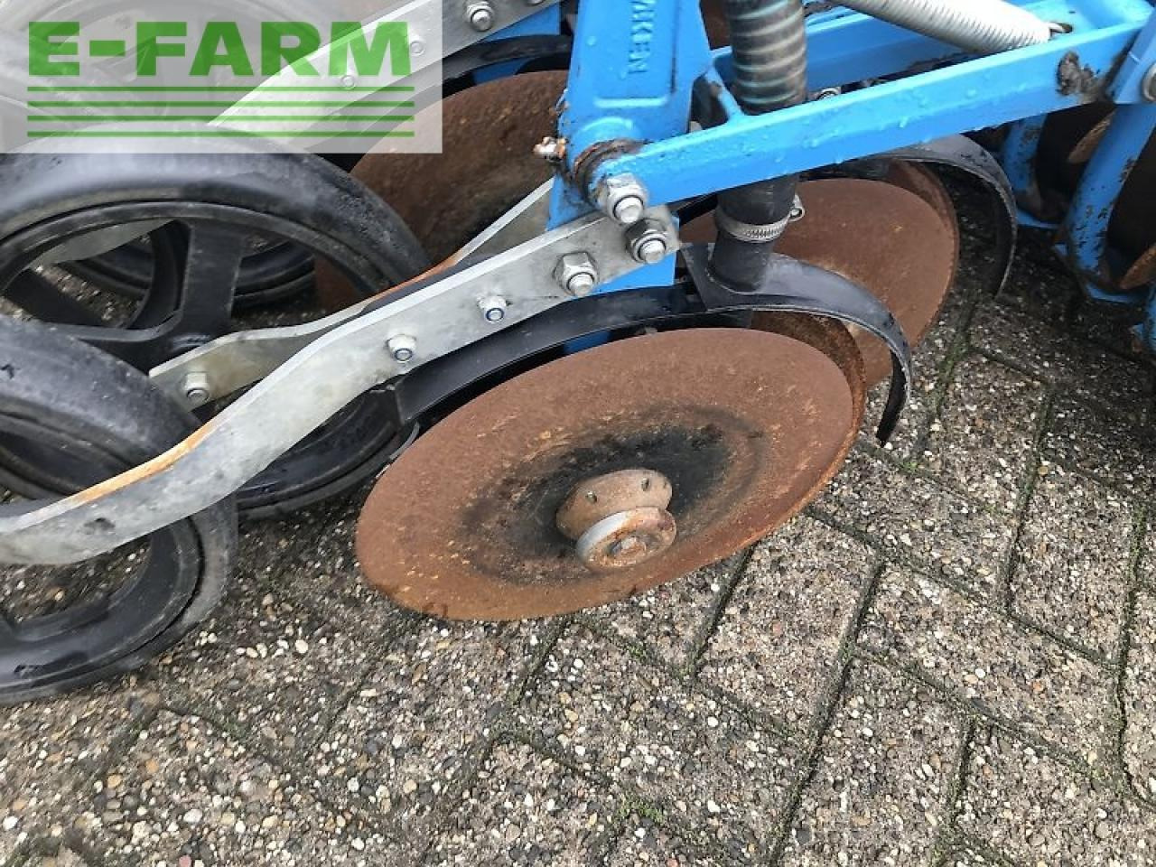 Lemken solitair 8/300 + zirkon 10/300 - Seed drill: picture 2 Lemken solitair 8/300 + zirkon 10/300 - Seed drill: picture 2