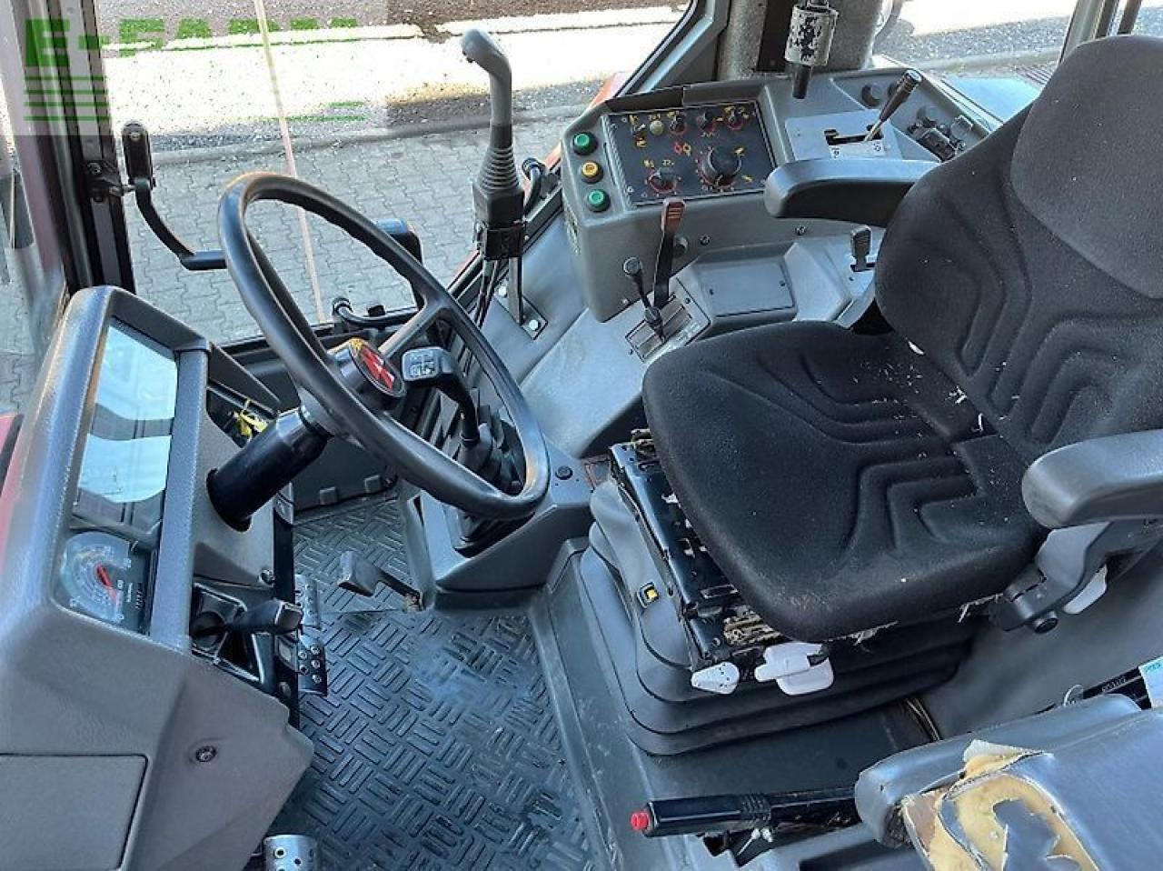 Farm tractor Massey Ferguson 3085 e: picture 6