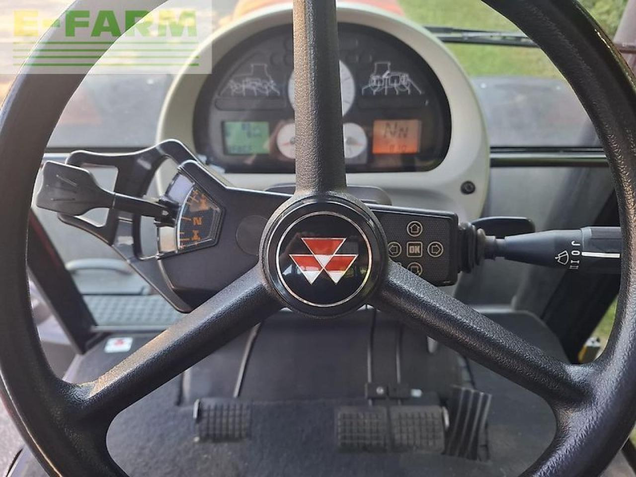 Farm tractor Massey Ferguson 6475: picture 18