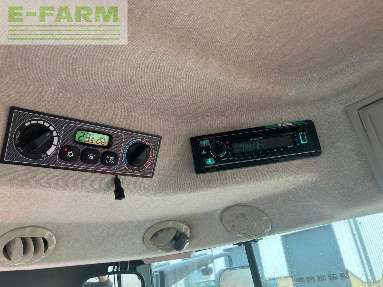 Farm tractor Massey Ferguson 7726S: picture 10