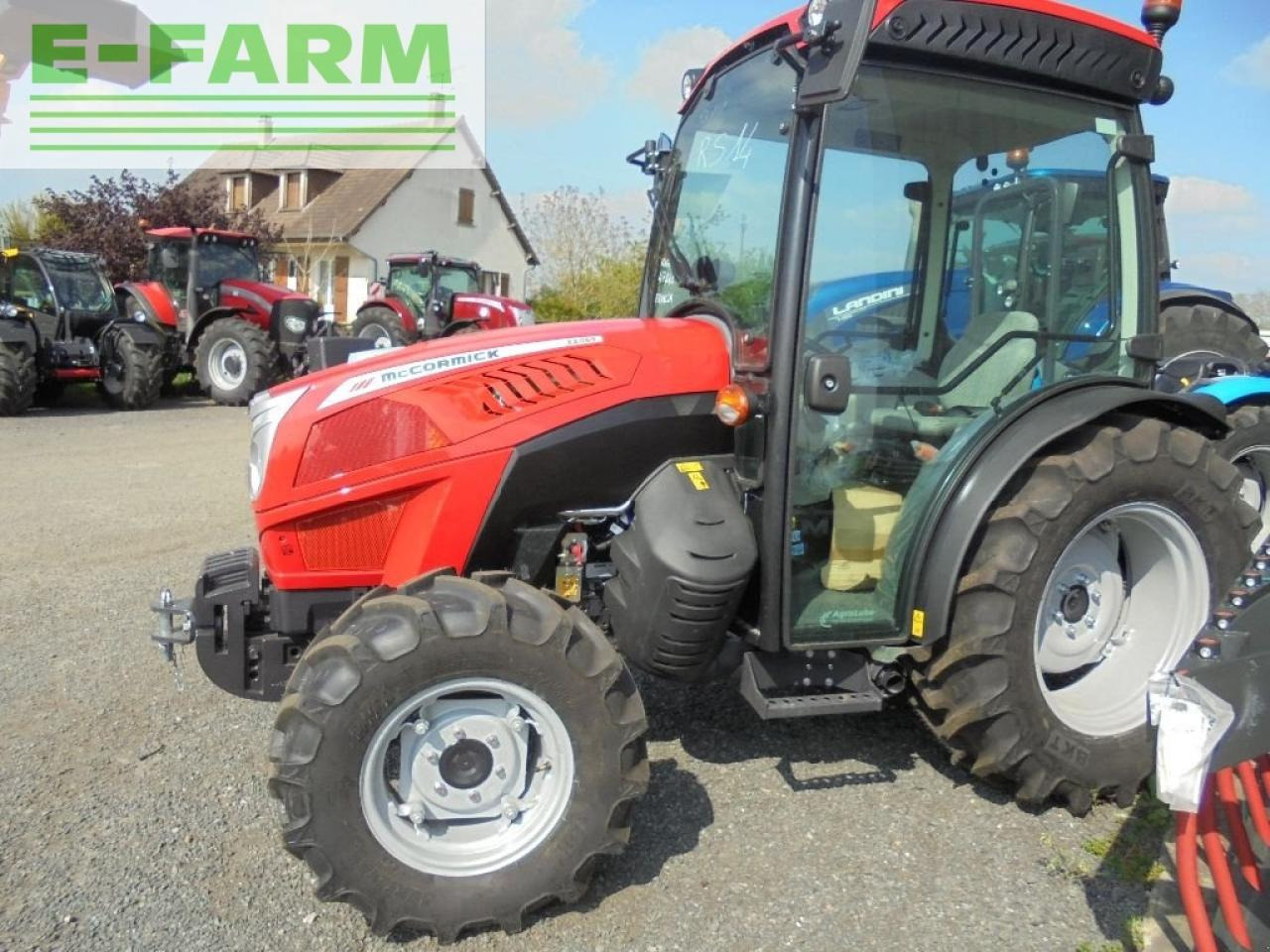 McCormick x2.055 - Farm tractor: picture 1 McCormick x2.055 - Farm tractor: picture 1