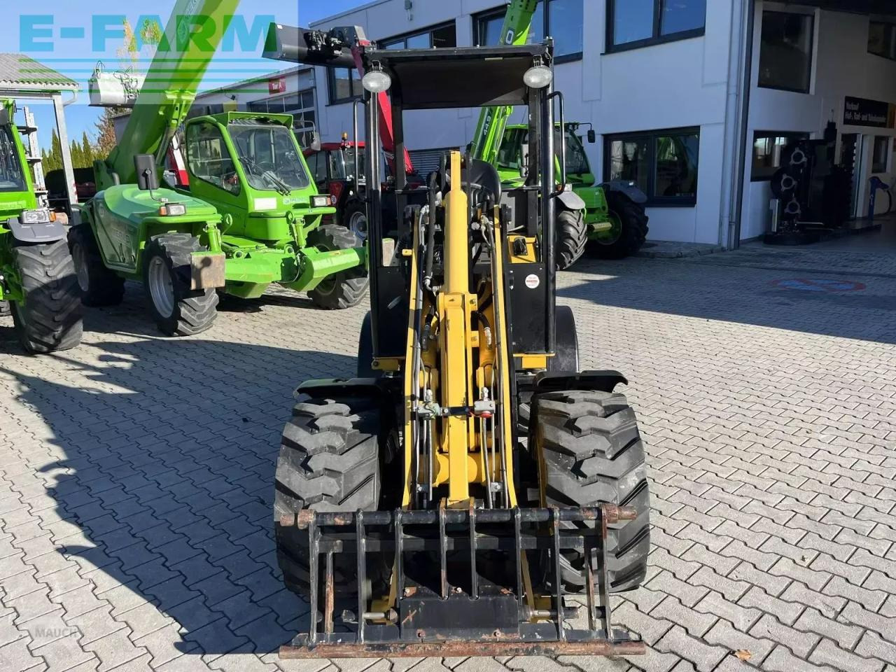Mustang 340 mit euroaufnahme hydraulisch - Wheel loader: picture 5 Mustang 340 mit euroaufnahme hydraulisch - Wheel loader: picture 5