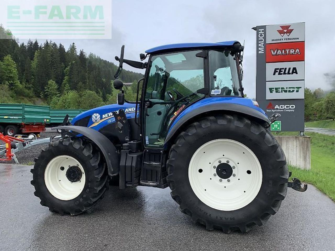 Farm tractor New Holland t 5.105: picture 9