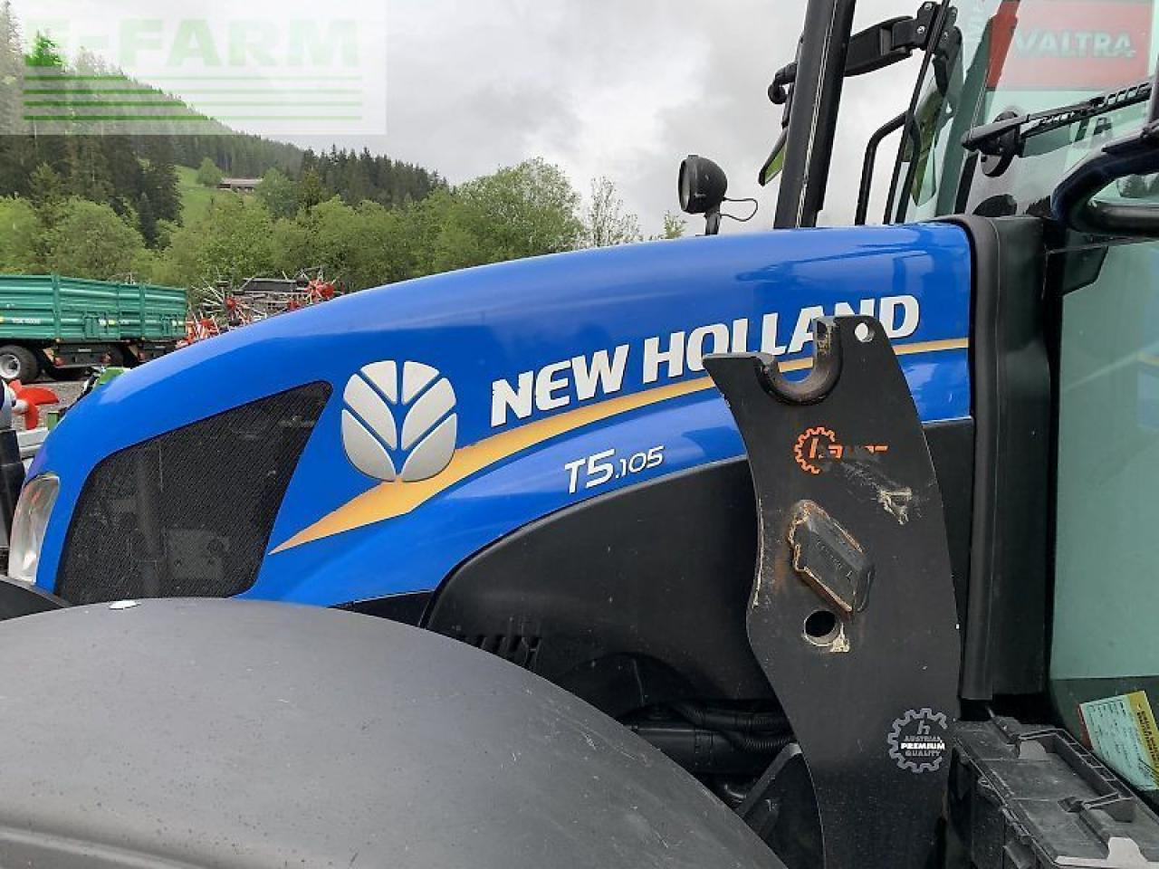 Farm tractor New Holland t 5.105: picture 10