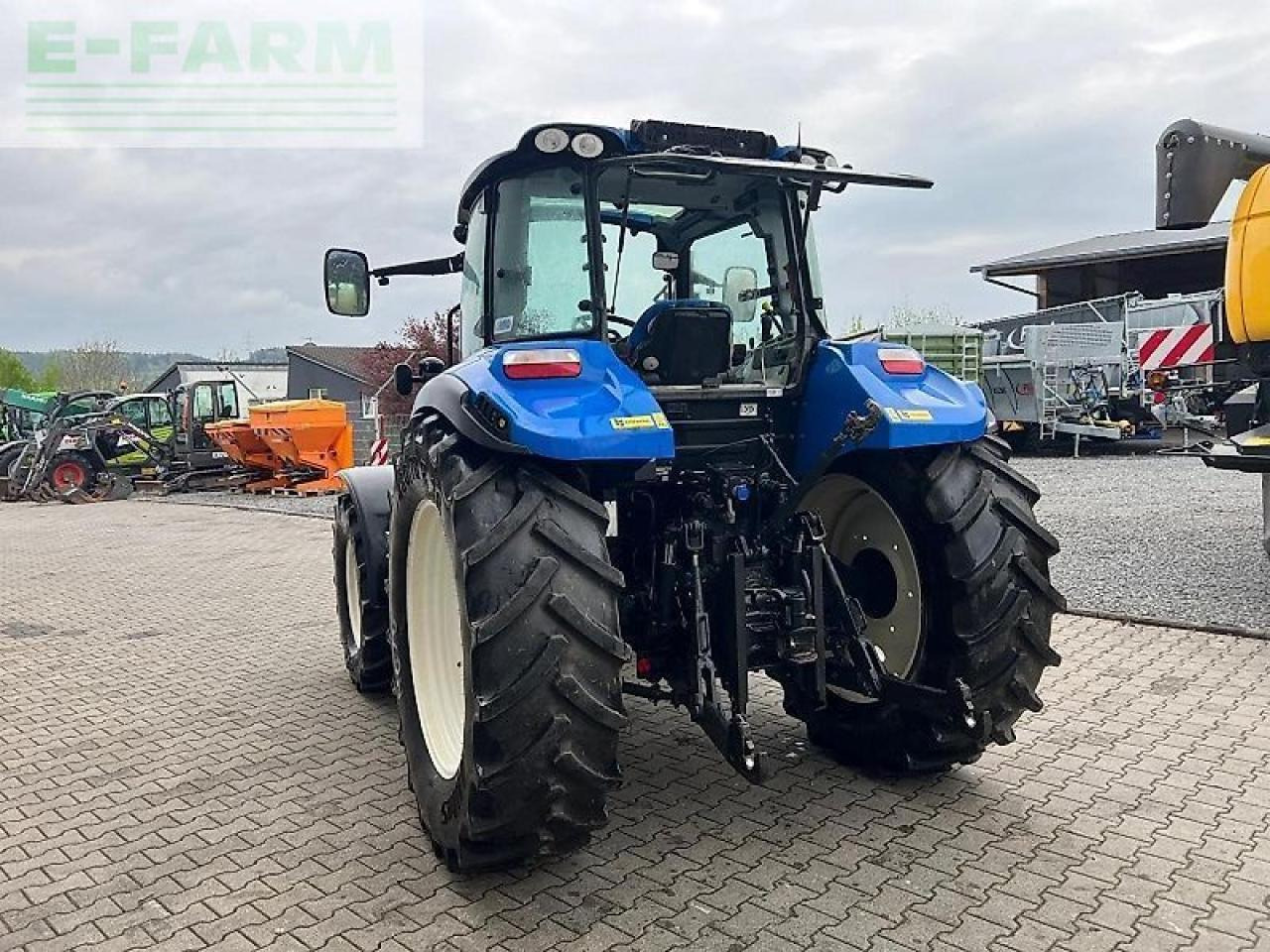 New Holland t 5.95 - Farm tractor: picture 4 New Holland t 5.95 - Farm tractor: picture 4