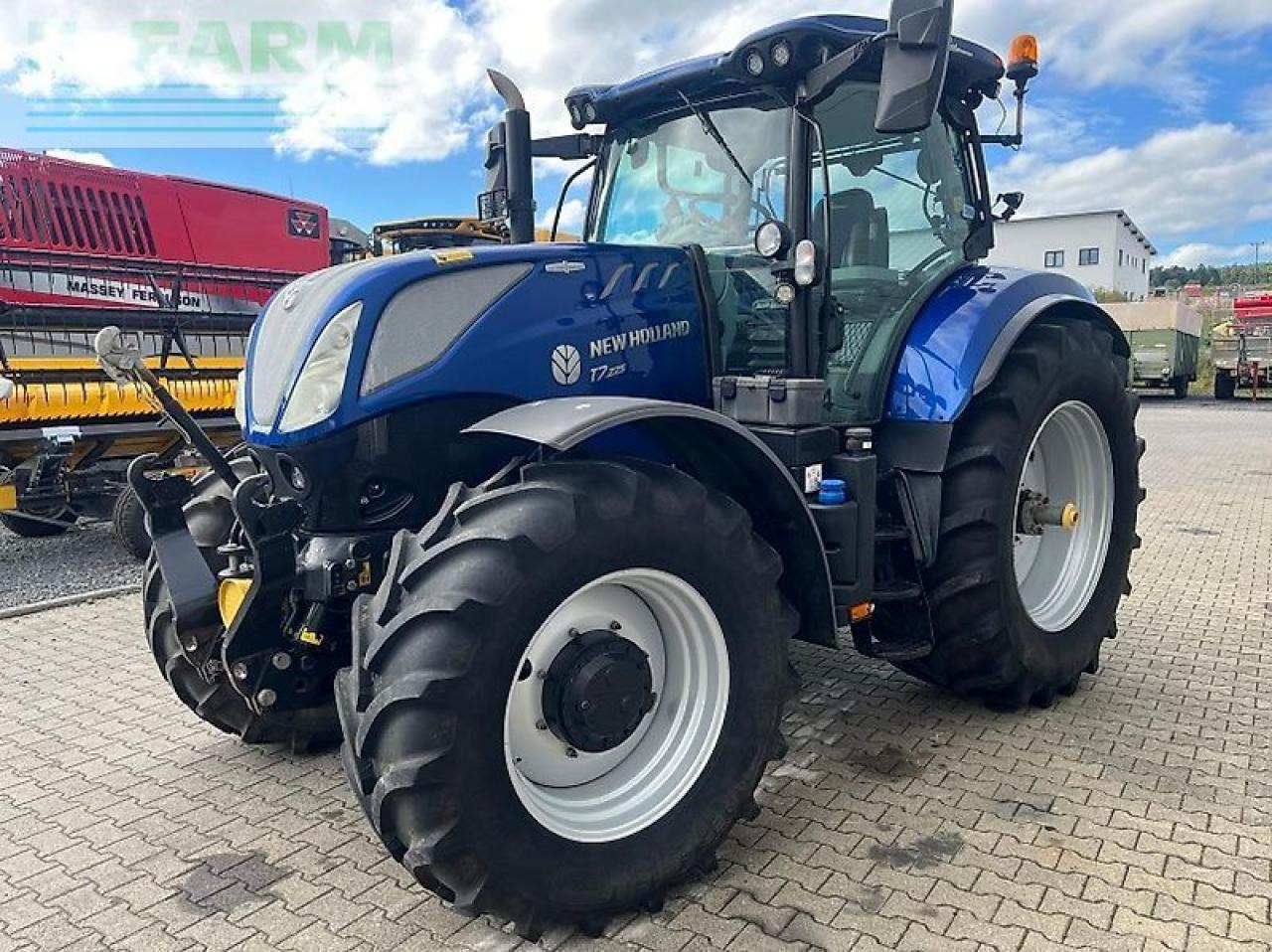 New Holland t 7.225 ac - Farm tractor: picture 2 New Holland t 7.225 ac - Farm tractor: picture 2