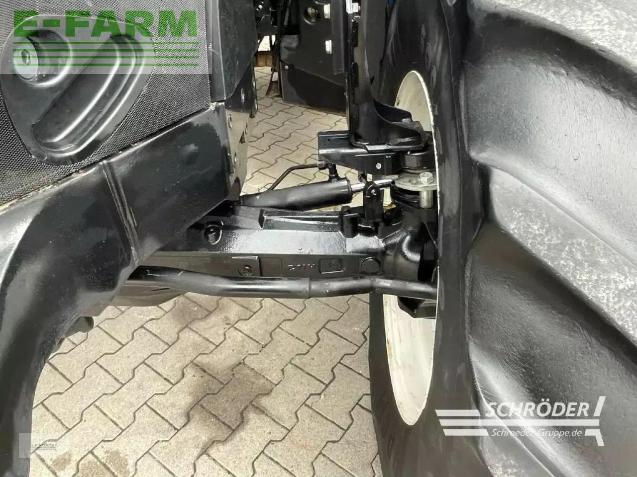 Farm tractor New Holland t 7.270 autocommand: picture 8