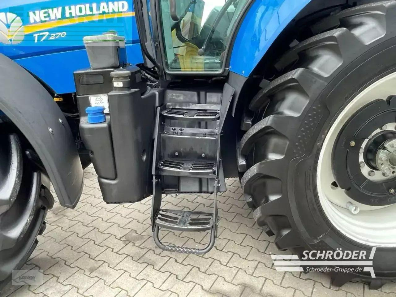 Farm tractor New Holland t 7.270 autocommand: picture 17