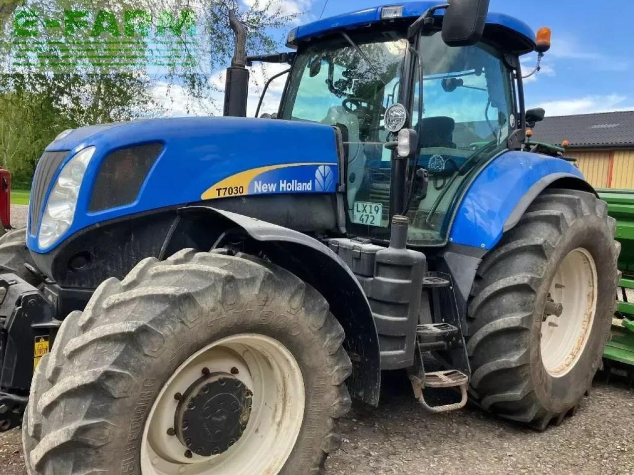New Holland t 7030 pc PC - Farm tractor: picture 1 New Holland t 7030 pc PC - Farm tractor: picture 1