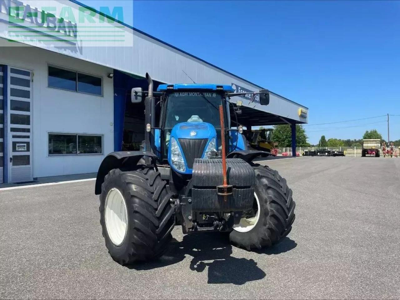 New Holland t 7050 - Farm tractor: picture 2 New Holland t 7050 - Farm tractor: picture 2